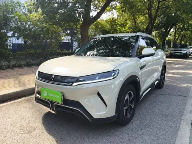 Фотография автомобиля — BYD Yuan UP