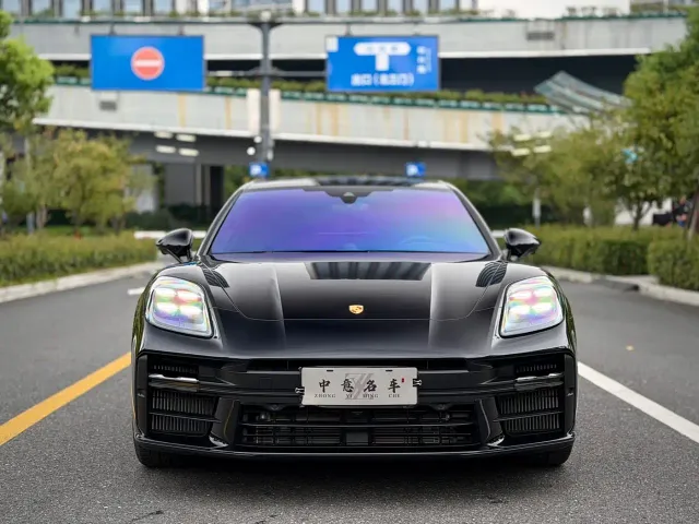 Porsche Panamera — Фото автомобиля 2