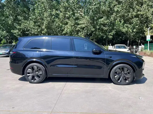 Li Auto L9 — Фото автомобиля 4