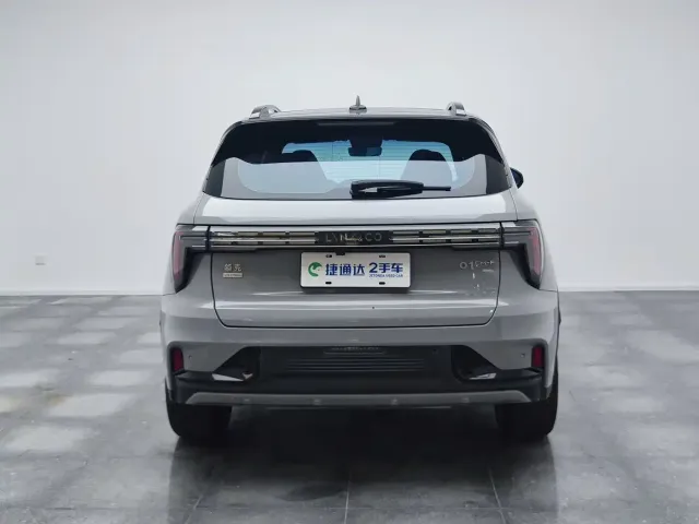 Lynk & Co Lynk & Co 01 2023 1.5TD EM-F Dawn Edition — Фото автомобиля 19