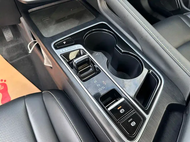 Bestune B70 — Фото автомобиля 22