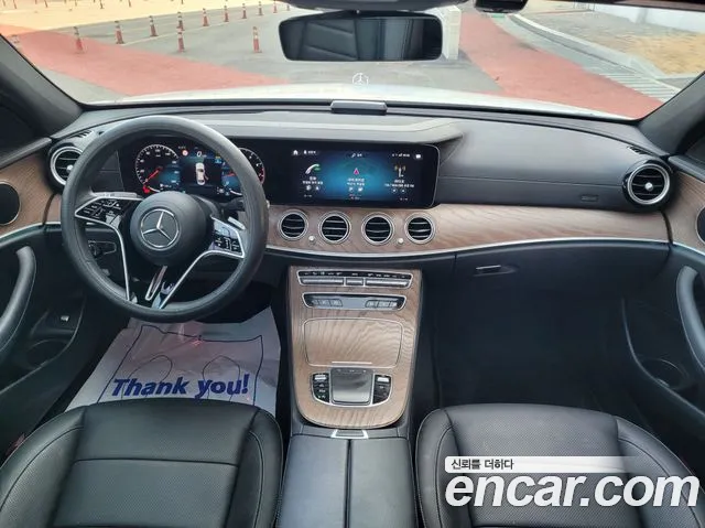 Mercedes-Benz E-Class — Фото автомобиля 7