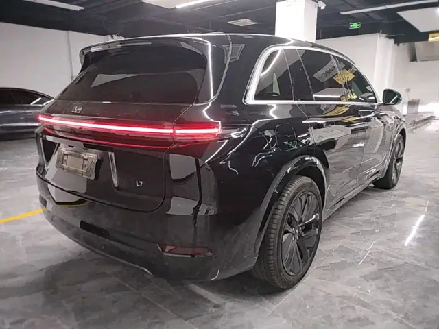 Li Auto L7 — Фото автомобиля 6