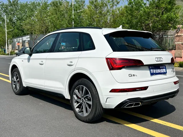 Audi Q5L — Фото автомобиля 6
