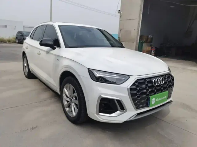 Audi Q5L — Фото автомобиля 3