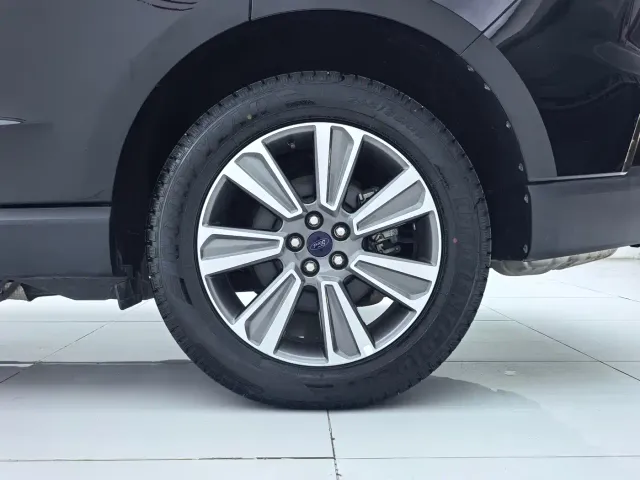 Ford Edge — Фото автомобиля 23
