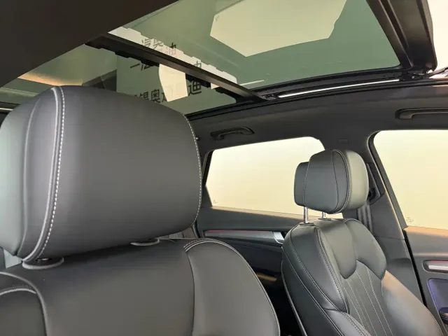 Audi Q5L — Фото автомобиля 14