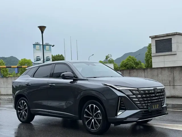 Changan UNI-Z — Фото автомобиля 2