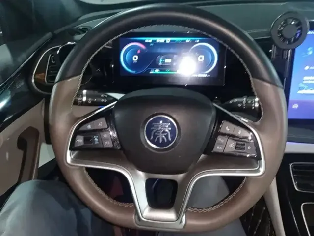 BYD Qin PLUS 2023 Champion Edition EV 610KM Excellence — Фото автомобиля 6