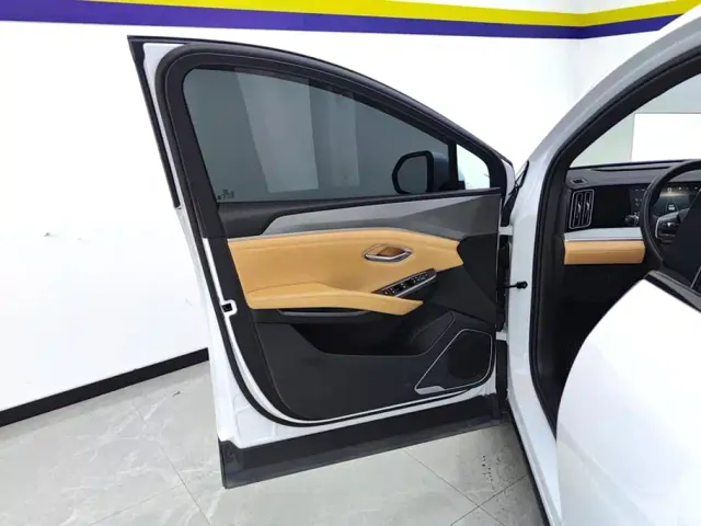 BYD Song L DM-i — Фото автомобиля 7