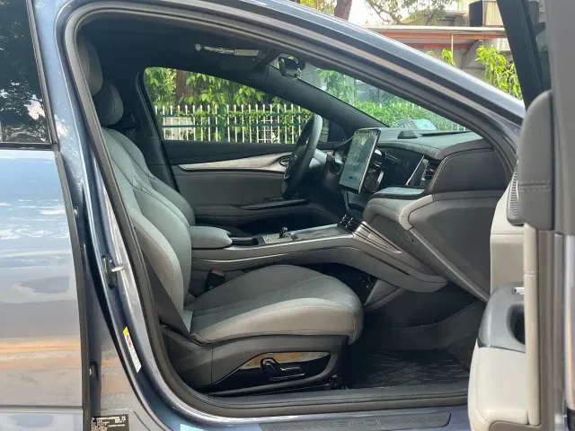 BYD Seal 2024 Glory Edition DM-i 1.5L 121km Luxury — Фото автомобиля 12