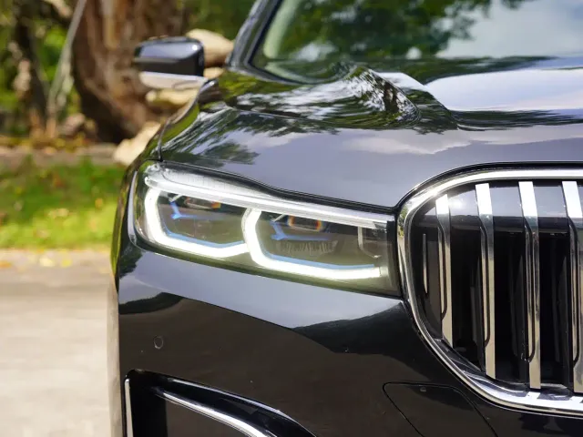 BMW 7 Series — Фото автомобиля 7
