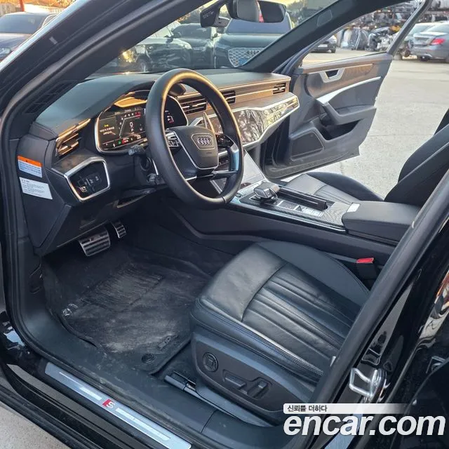 Audi A6 C8 — Фото автомобиля 10