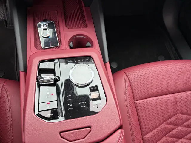 BMW 5 Series — Фото автомобиля 10