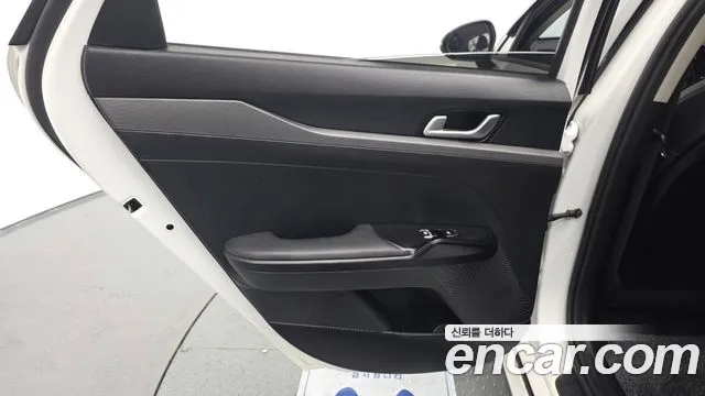 Kia K5 Новый K5 3 поколение 2.0 LPi(Для проката) — Фото автомобиля 25