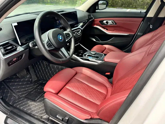 BMW i3 — Фото автомобиля 12