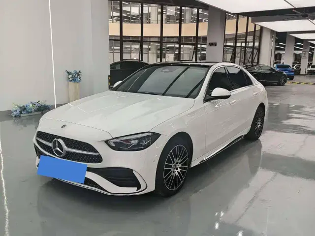 Фотография автомобиля — Mercedes-Benz C-Class