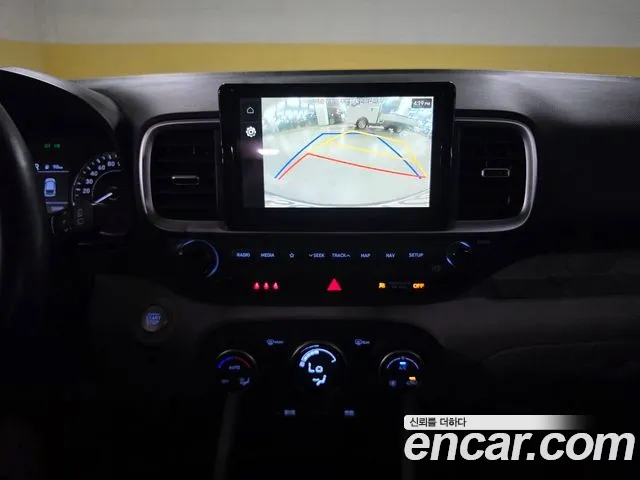 Hyundai Venue — Фото автомобиля 6