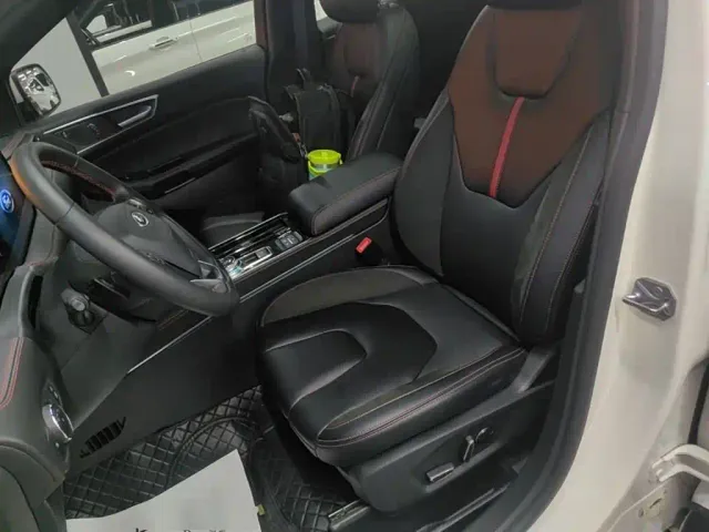 Ford Edge — Фото автомобиля 14