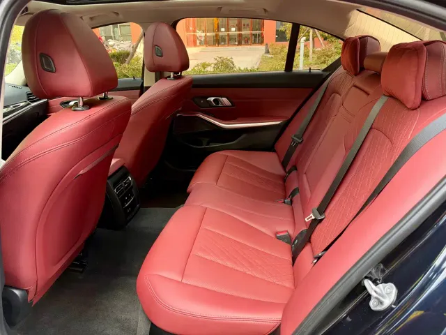 BMW 3 Series — Фото автомобиля 12
