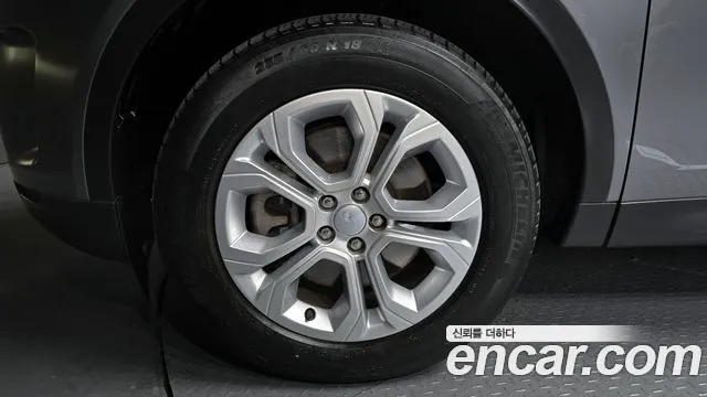 Land Rover Discovery Sport — Фото автомобиля 5