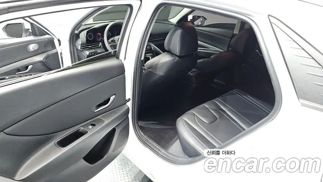 Hyundai AVANTE Avante (CN7) — Фото автомобиля 11