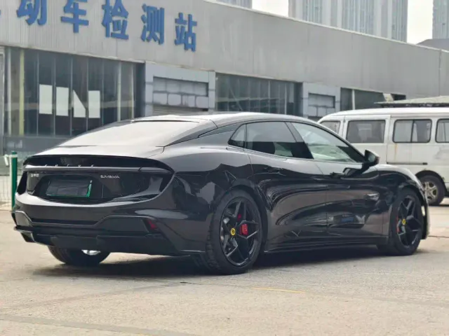 Lotus Emeya — Фото автомобиля 9