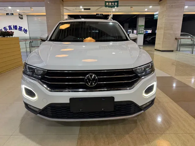 Volkswagen T-Roc — Фото автомобиля 2