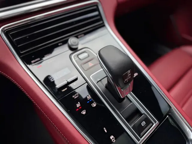 Porsche Panamera — Фото автомобиля 12