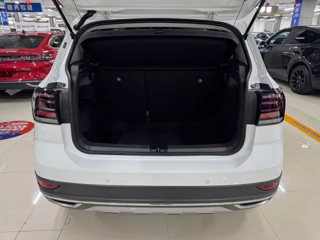 Volkswagen T-Cross — Фото автомобиля 13