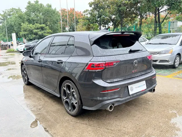 Volkswagen Golf GTI — Фото автомобиля 10