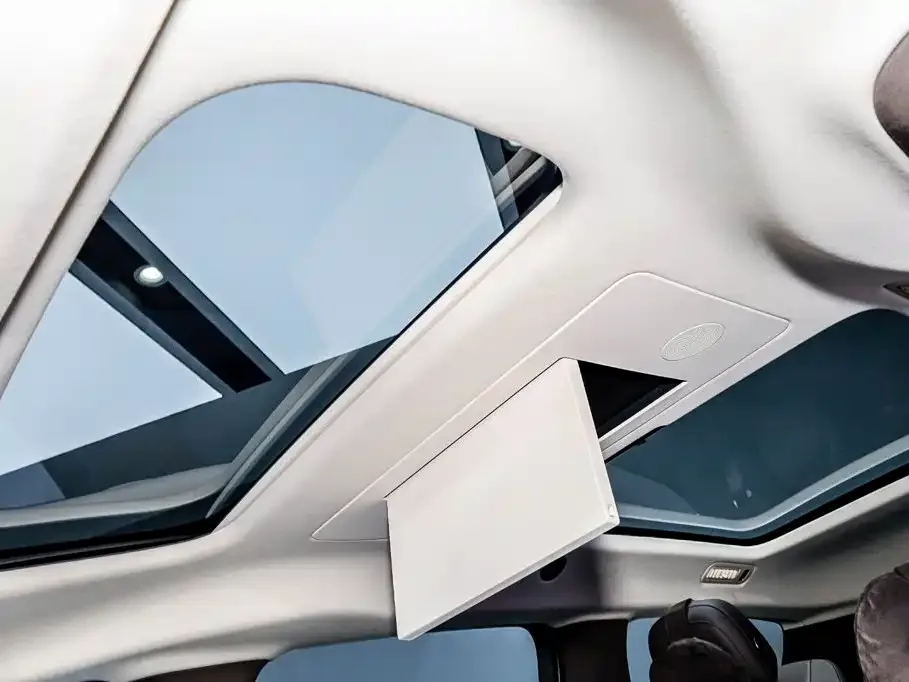 Li Auto Li Auto MEGA 2024 Ultra — Фото автомобиля 23