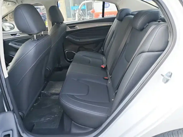 Chery Arrizo e — Фото автомобиля 16