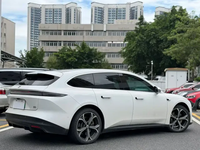Nio ET5 Touring — Фото автомобиля 3