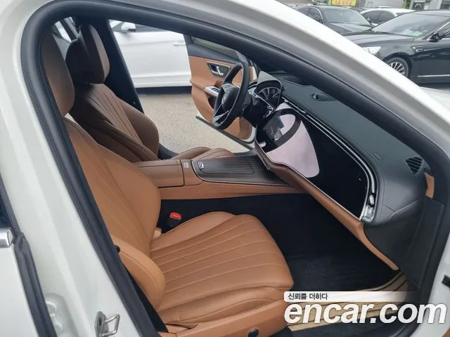 Mercedes-Benz E-Class — Фото автомобиля 13
