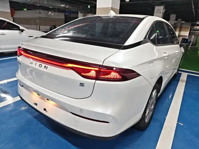 GAC Aion S — Фото автомобиля 6