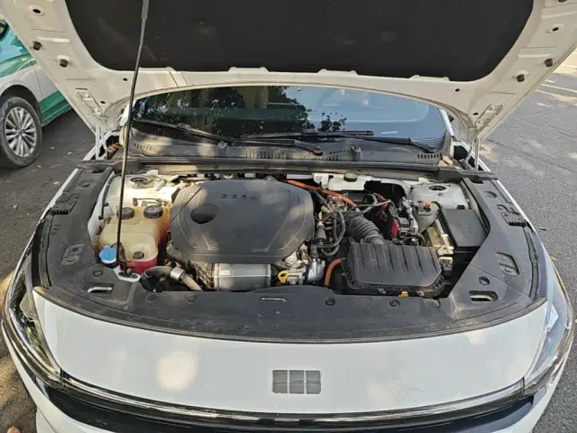Geely Galaxy L6 — Фото автомобиля 19