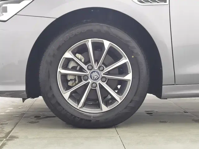 BYD Qin PLUS — Фото автомобиля 17