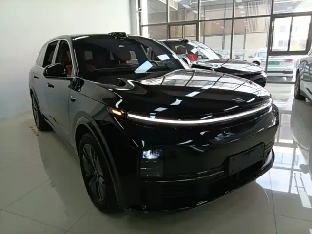 Li Auto L7 — Фото автомобиля 3