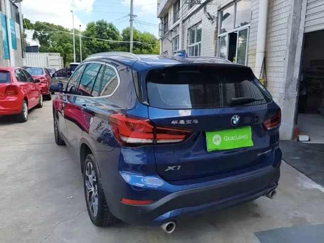 BMW X1 — Фото автомобиля 4