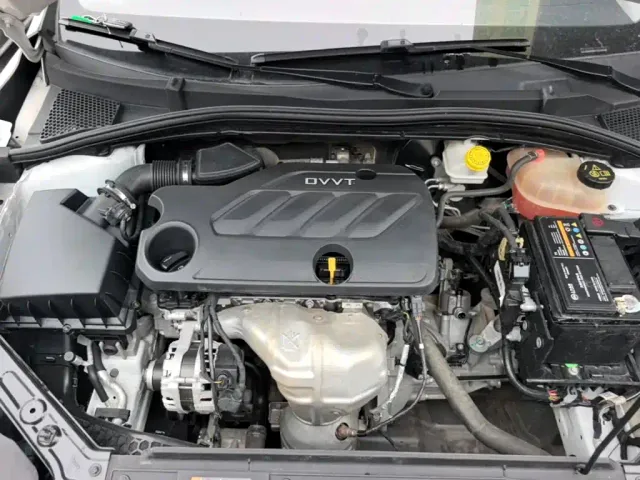 Roewe i5 — Фото автомобиля 19