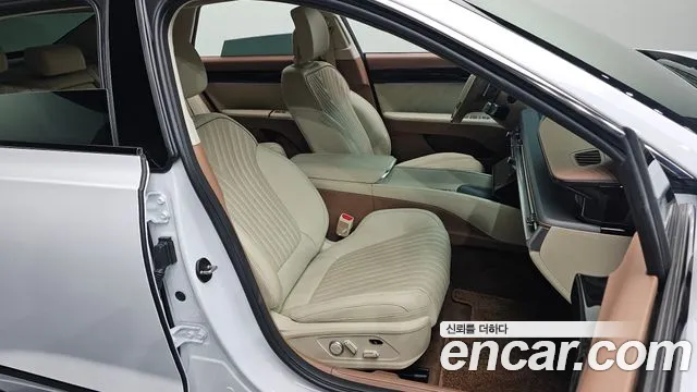 Hyundai Grandeur GN7 — Фото автомобиля 25