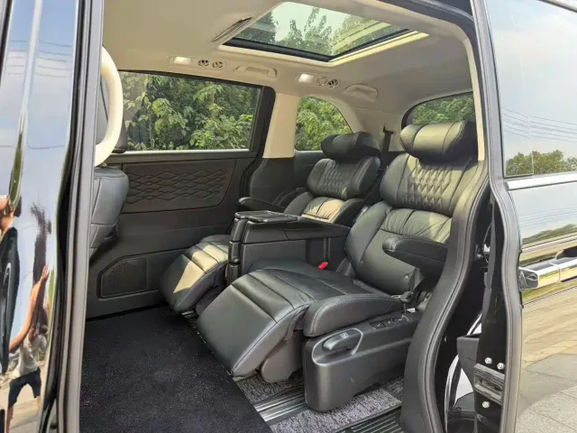 Honda Elysion — Фото автомобиля 11