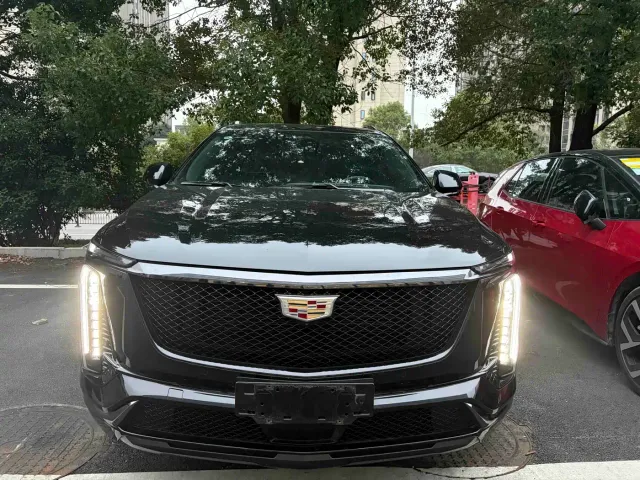 Cadillac XT5 — Фото автомобиля 2