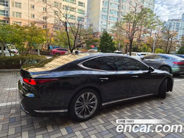 Lexus LS LS500h 5th Gen — Фото автомобиля 2