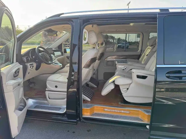 Mercedes-Benz V-Class — Фото автомобиля 10