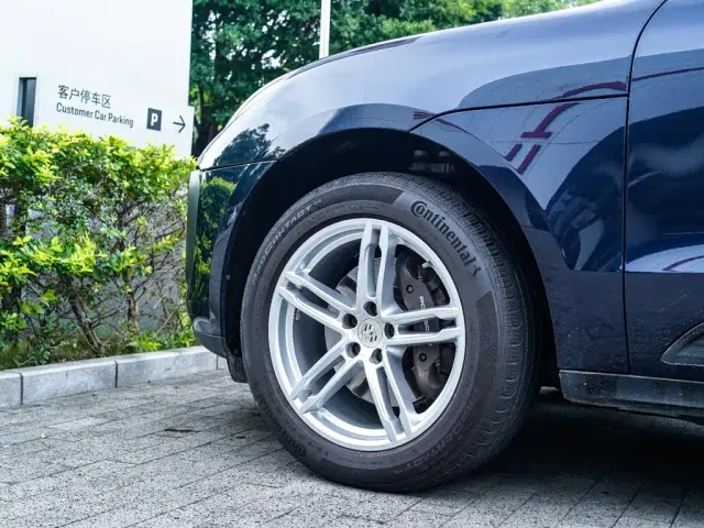 Porsche Macan — Фото автомобиля 8