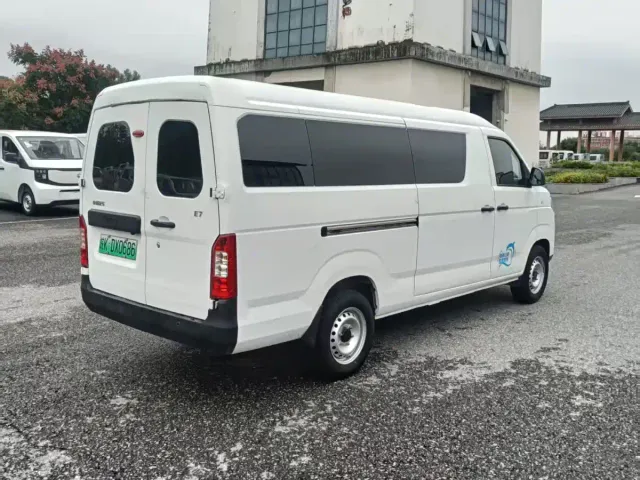 Karry Jiangtun E7 — Фото автомобиля 6