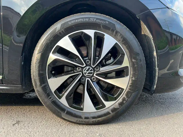 Volkswagen Passat — Фото автомобиля 12