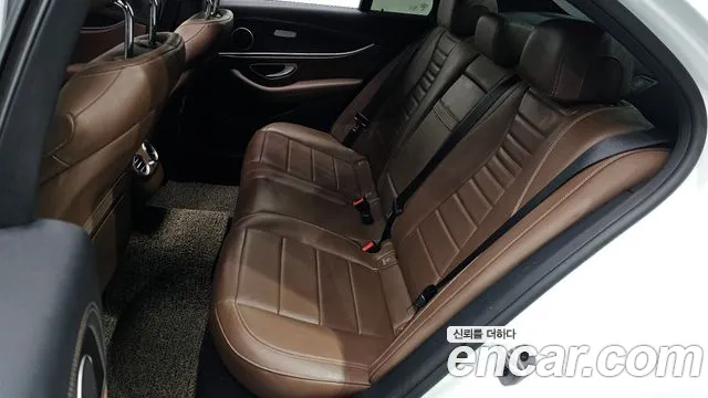 Mercedes-Benz E-Class W213 — Фото автомобиля 12